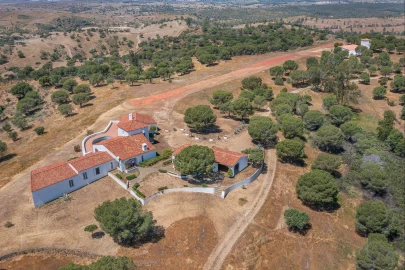 Moradia T6 para Venda em Santana de Cambas