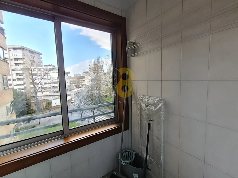 Apartamento T2 para Arrendamento em Lordelo do Ouro e Massarelos Foto 6