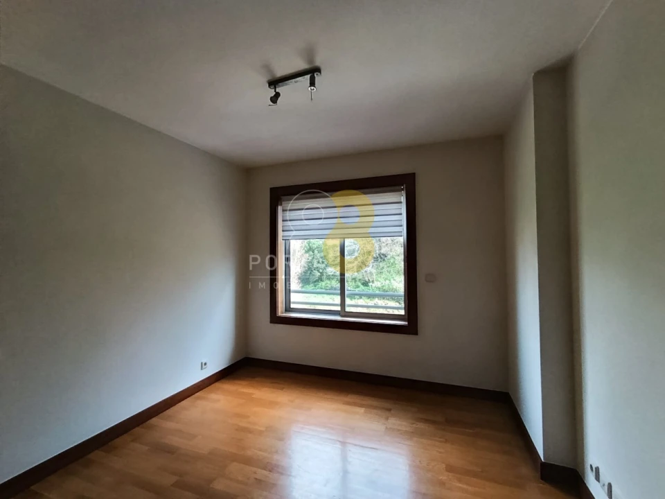Apartamento T2 para Arrendamento em Lordelo do Ouro e Massarelos Foto 18