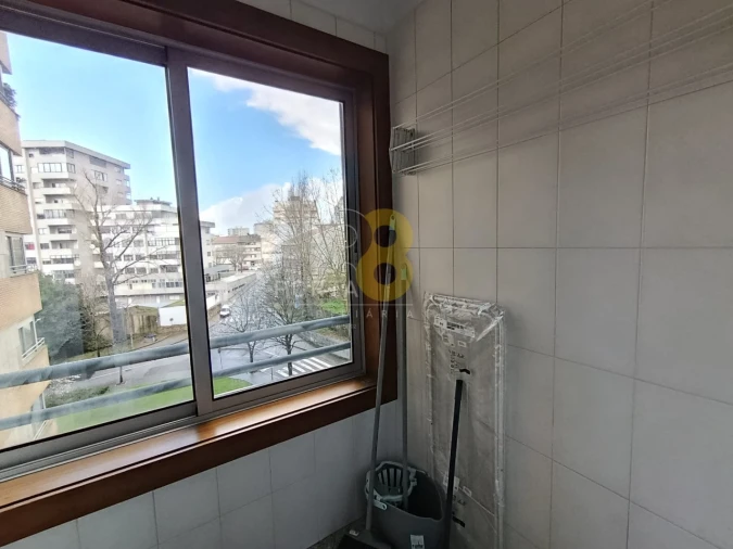 Apartamento T2 para Arrendamento em Lordelo do Ouro e Massarelos Foto 6