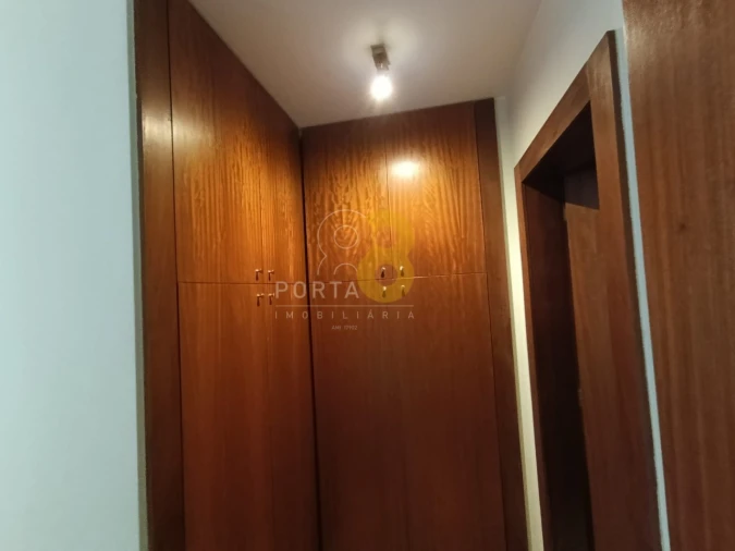 Apartamento T2 para Arrendamento em Lordelo do Ouro e Massarelos Foto 13