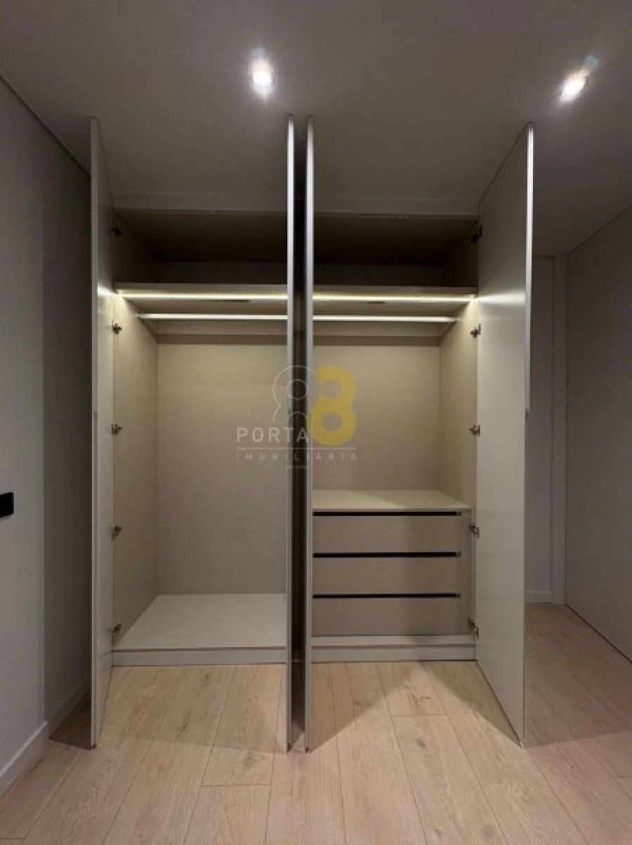 Apartamento T4 para Venda em Gondomar (São Cosme), Valbom e Jovim Foto 8