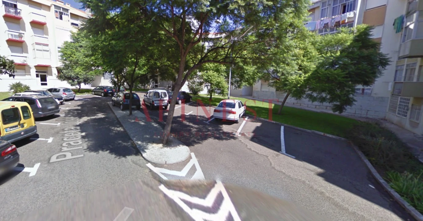 Apartamento T1 para Arrendamento em Carnaxide e Queijas Foto 17