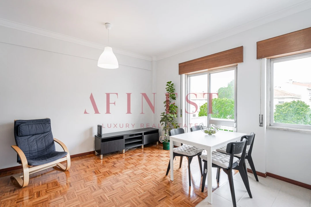Apartamento T1 para Arrendamento em Carnaxide e Queijas Foto 9