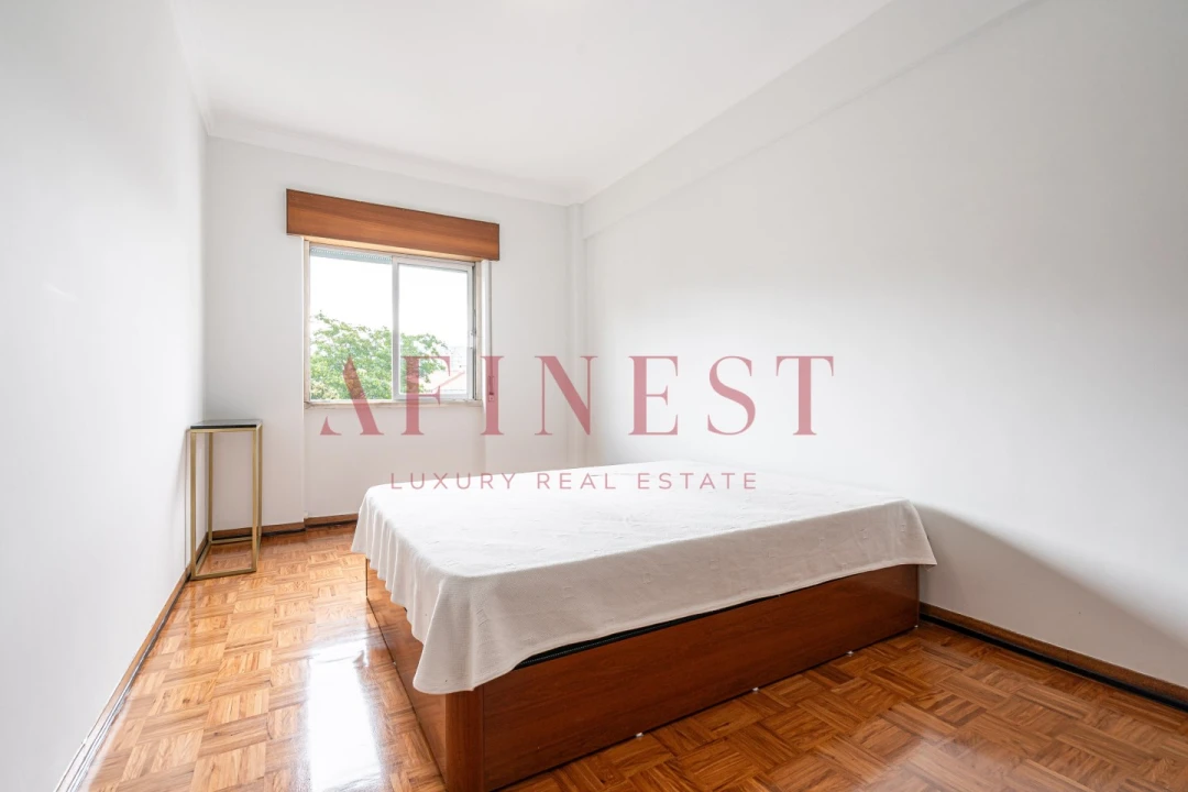 Apartamento T1 para Arrendamento em Carnaxide e Queijas Foto 12