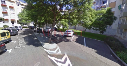 Apartamento T1 para Arrendamento em Carnaxide e Queijas