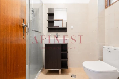 Apartamento T1 para Arrendamento em Carnaxide e Queijas