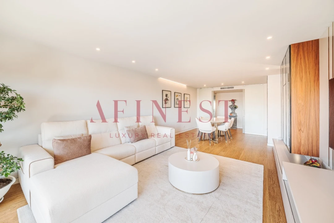Apartamento T4 para Venda em Carcavelos e Parede Foto 10