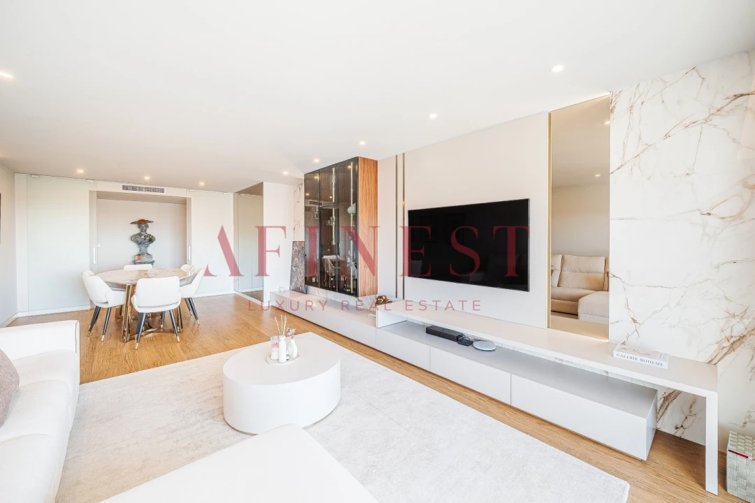 Apartamento T4 para Venda em Carcavelos e Parede Foto 11