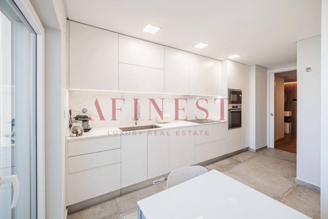 Apartamento T4 para Venda em Carcavelos e Parede Foto 22