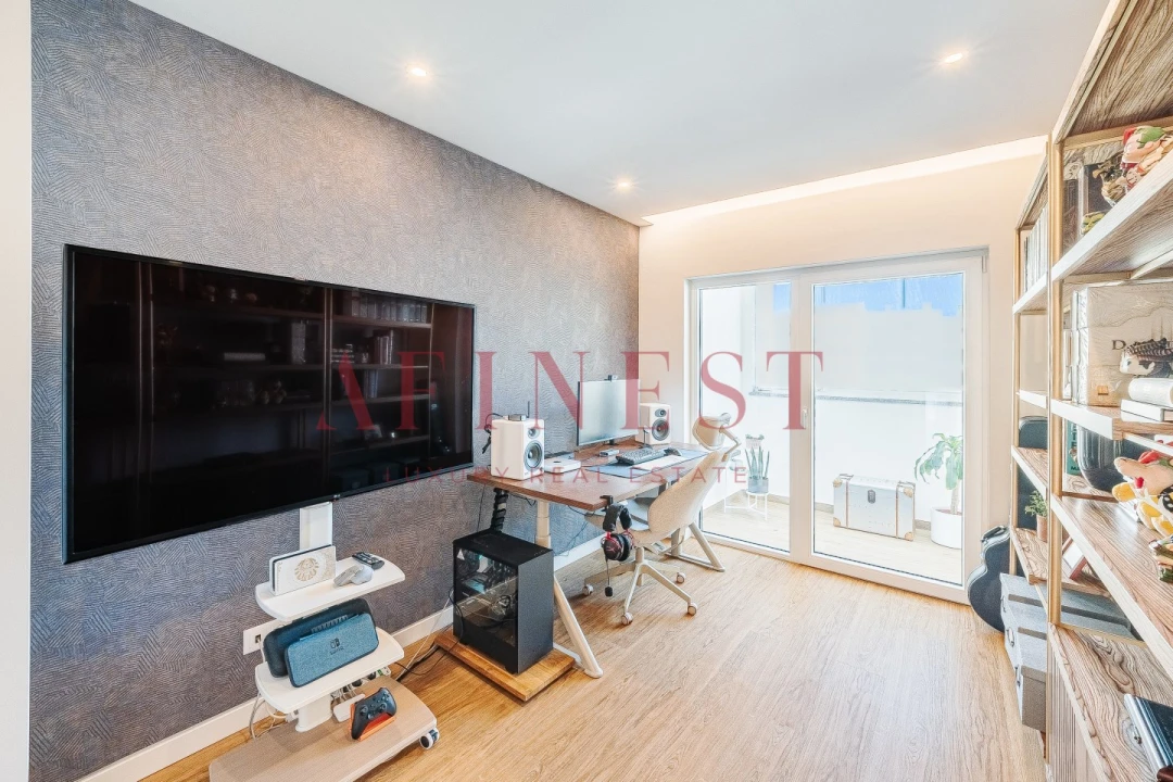 Apartamento T4 para Venda em Carcavelos e Parede Foto 32
