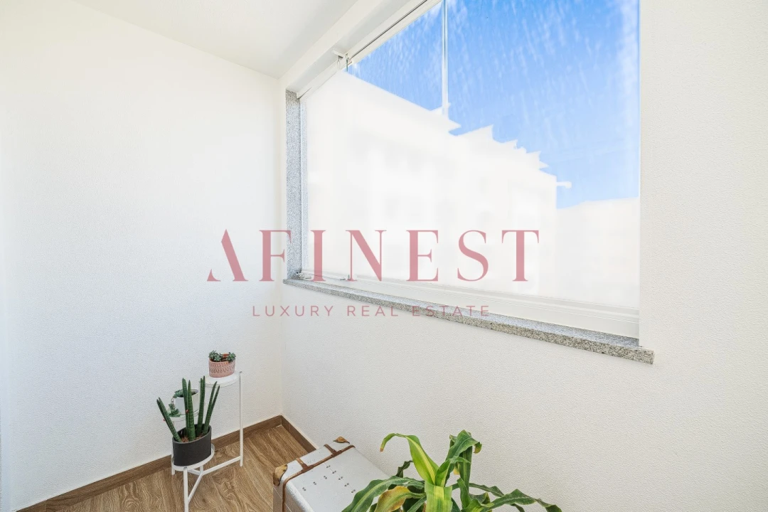 Apartamento T4 para Venda em Carcavelos e Parede Foto 34