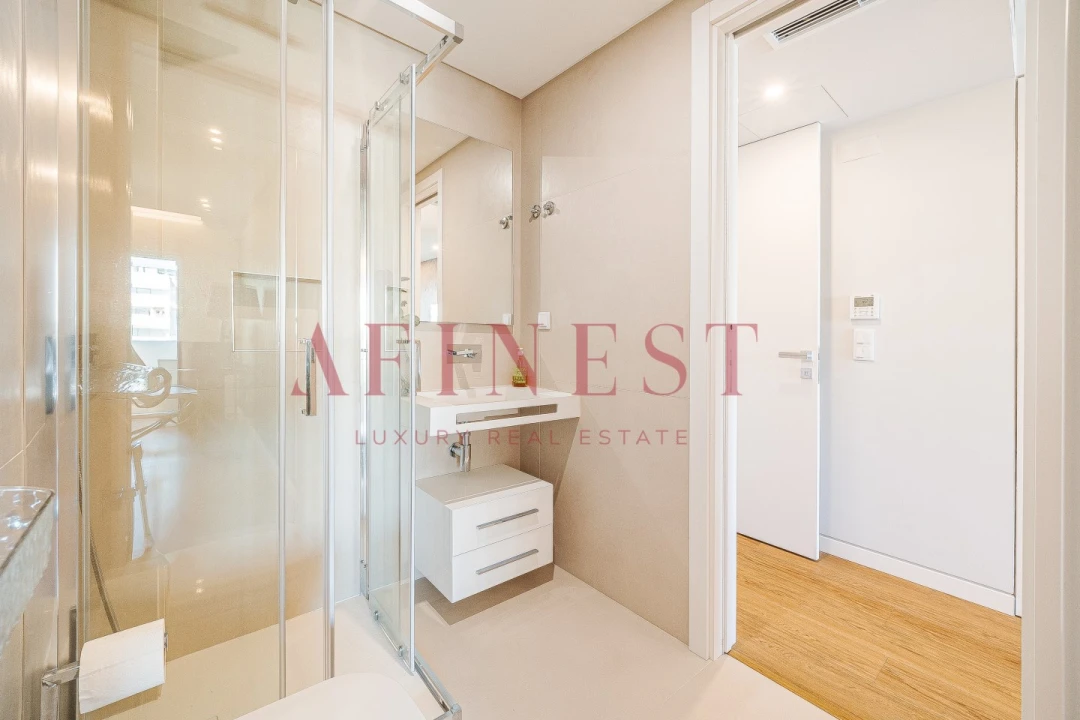 Apartamento T4 para Venda em Carcavelos e Parede Foto 38