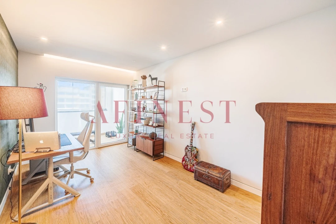 Apartamento T4 para Venda em Carcavelos e Parede Foto 39