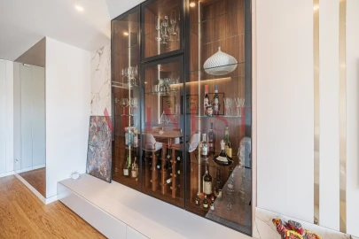 Apartamento T4 para Venda em Carcavelos e Parede