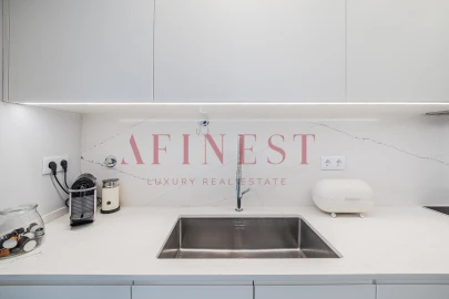 Apartamento T4 para Venda em Carcavelos e Parede