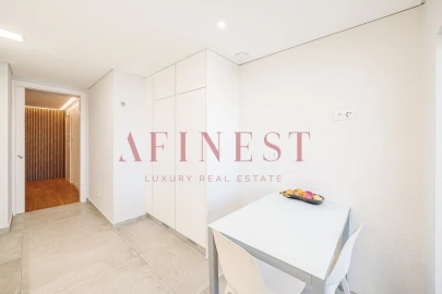 Apartamento T4 para Venda em Carcavelos e Parede