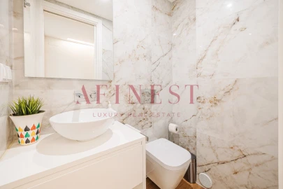 Apartamento T4 para Venda em Carcavelos e Parede