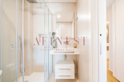 Apartamento T4 para Venda em Carcavelos e Parede