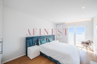 Apartamento T4 para Venda em Carcavelos e Parede
