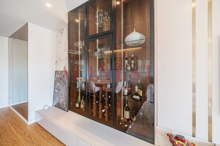 Apartamento T4 para Venda em Carcavelos e Parede Foto 9