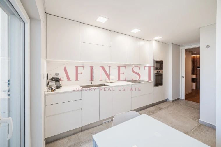 Apartamento T4 para Venda em Carcavelos e Parede Foto 22