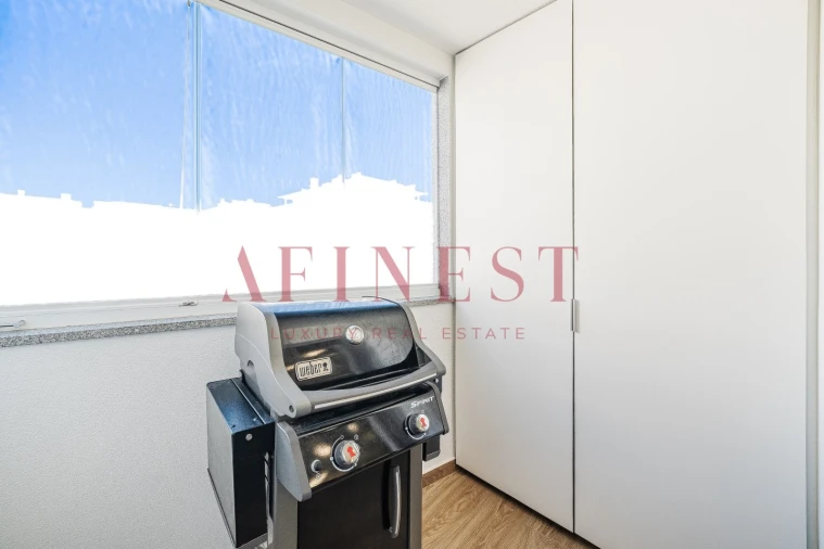 Apartamento T4 para Venda em Carcavelos e Parede Foto 23
