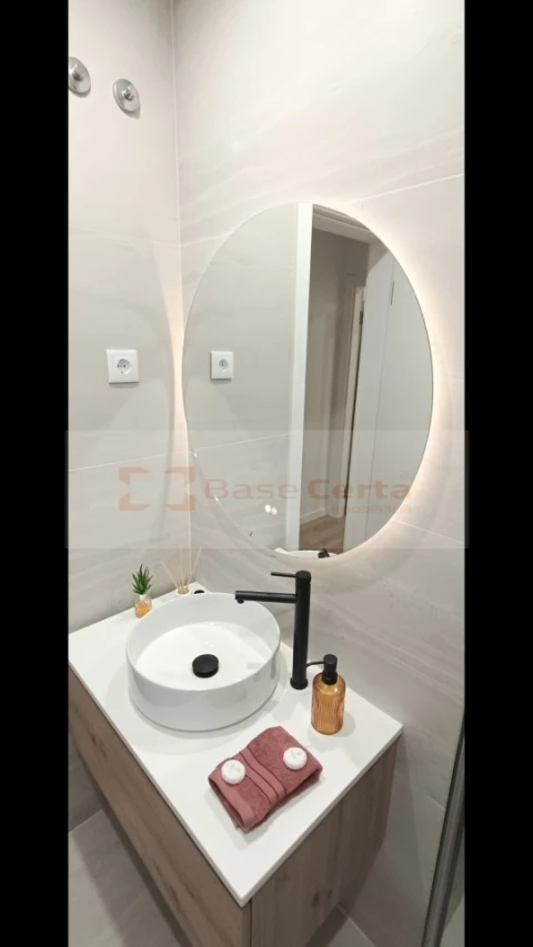 Apartamento T2 para Venda em Benfica