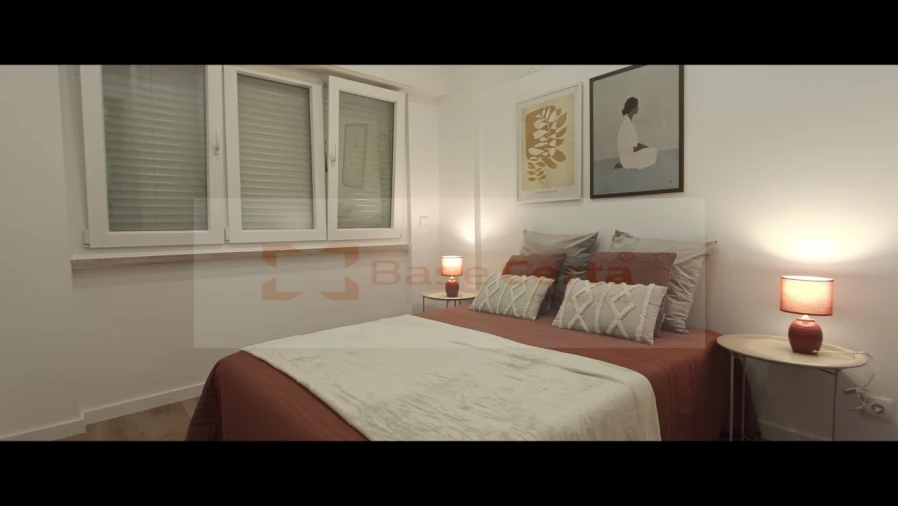 Apartamento T2 para Venda em Benfica Foto 11