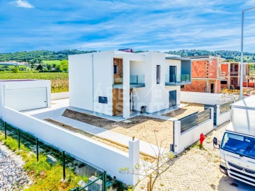 Moradia T4 para Venda em Azeitão (São Lourenço e São Simão)