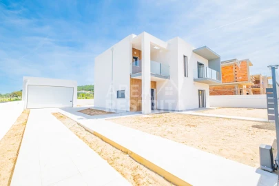 Moradia T4 para Venda em Azeitão (São Lourenço e São Simão)