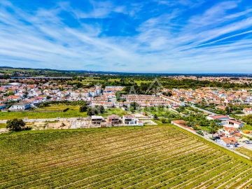 Moradia T4 para Venda em Azeitão (São Lourenço e São Simão)