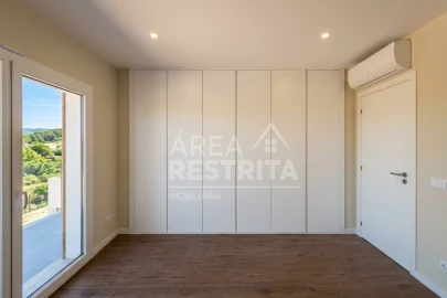 Moradia T4 para Venda em Azeitão (São Lourenço e São Simão)
