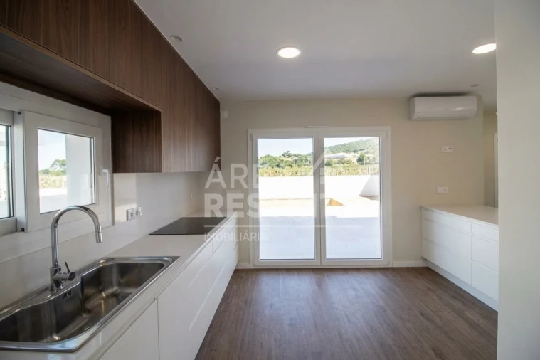 Moradia T4 para Venda em Azeitão (São Lourenço e São Simão) Foto 5