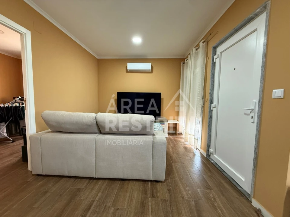 Moradia T2 para Venda em Fernao Ferro Foto 6