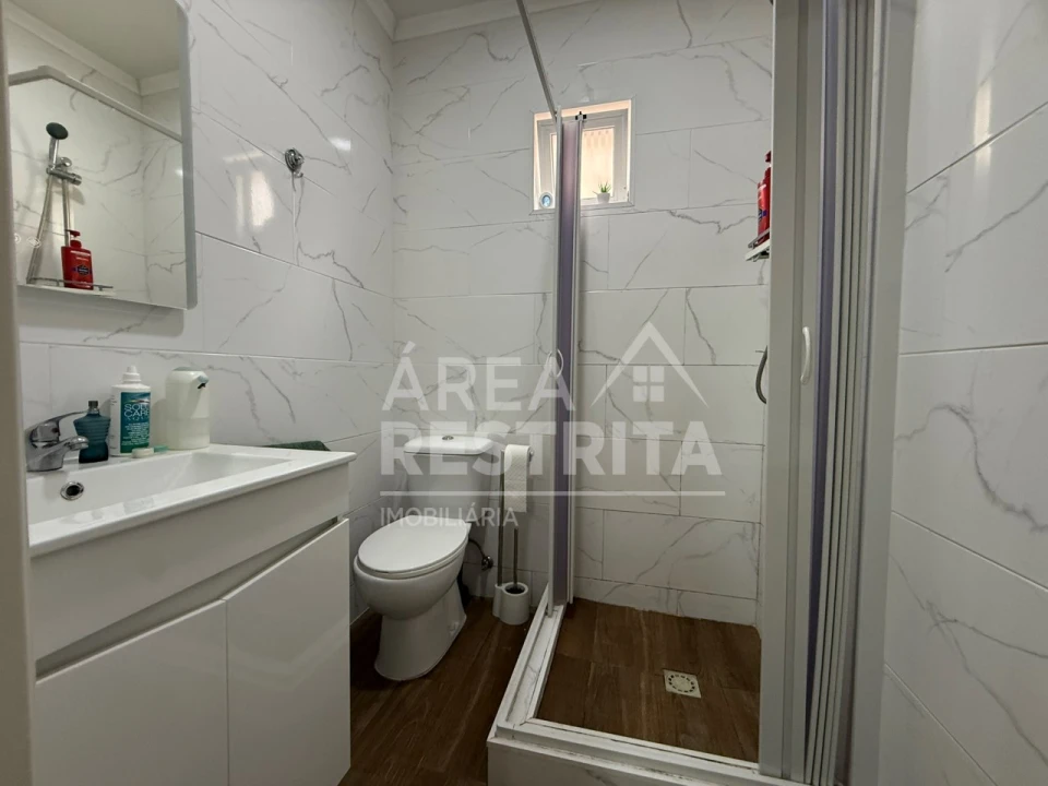 Moradia T2 para Venda em Fernao Ferro Foto 18