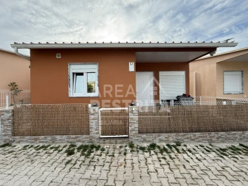 Moradia T2 para Venda em Fernao Ferro