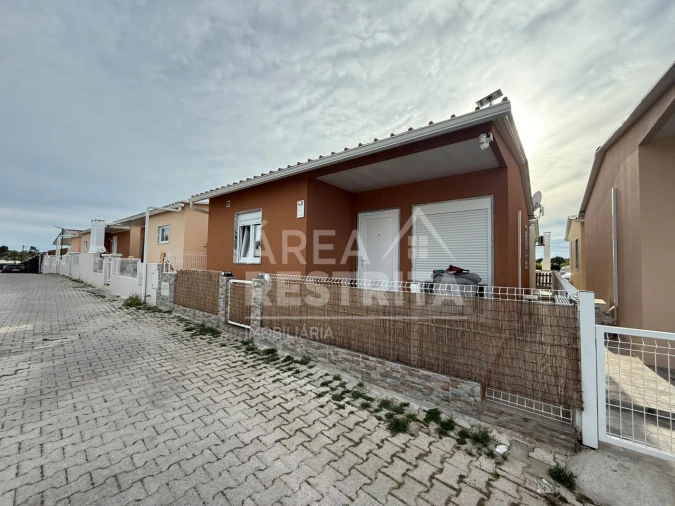 Moradia T2 para Venda em Fernao Ferro Foto 29