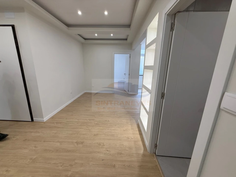 Apartamento T4 para Venda em Venteira Foto 34