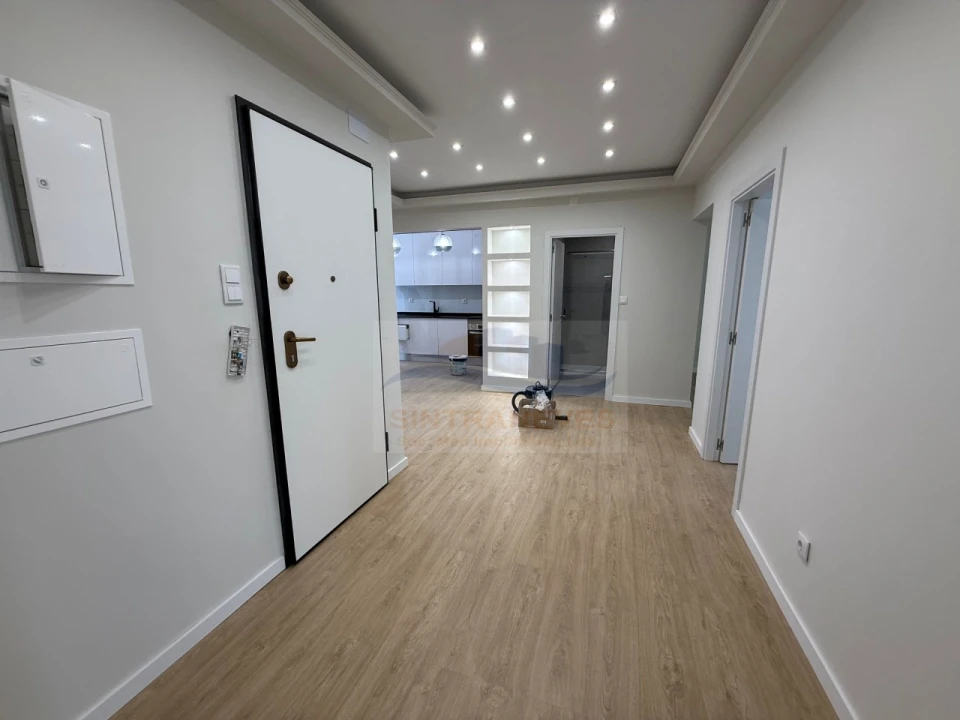 Apartamento T4 para Venda em Venteira Foto 45