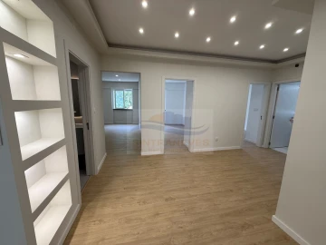 Apartamento T4 para Venda em Venteira