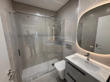 Apartamento T4 para Venda em Venteira