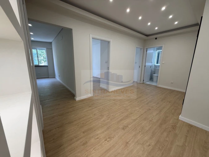 Apartamento T4 para Venda em Venteira Foto 25