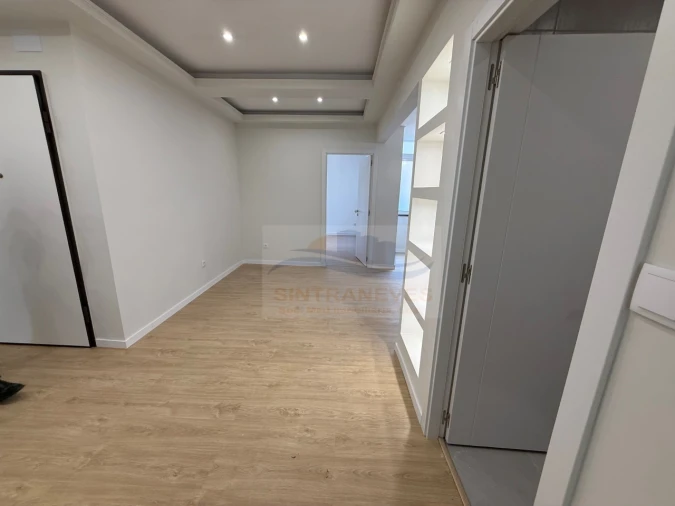 Apartamento T4 para Venda em Venteira Foto 34