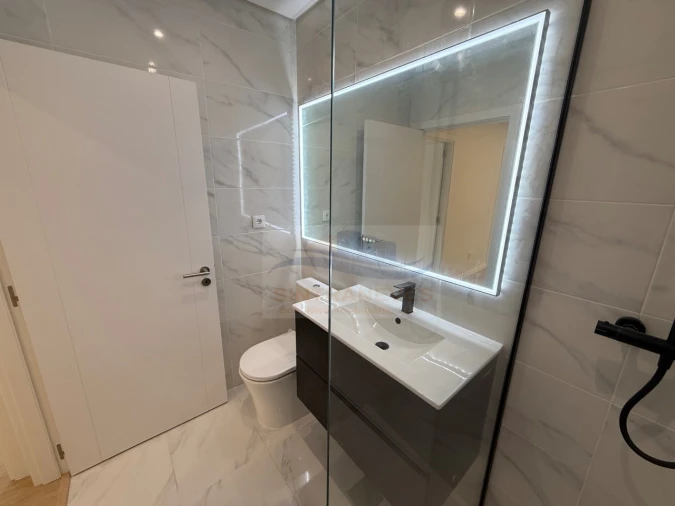 Apartamento T4 para Venda em Venteira Foto 46