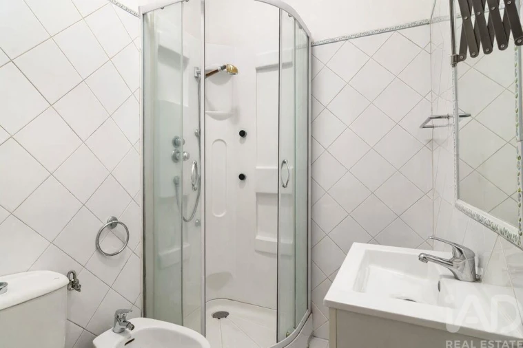 Apartamento T1 para Arrendamento em São Vicente Foto 10