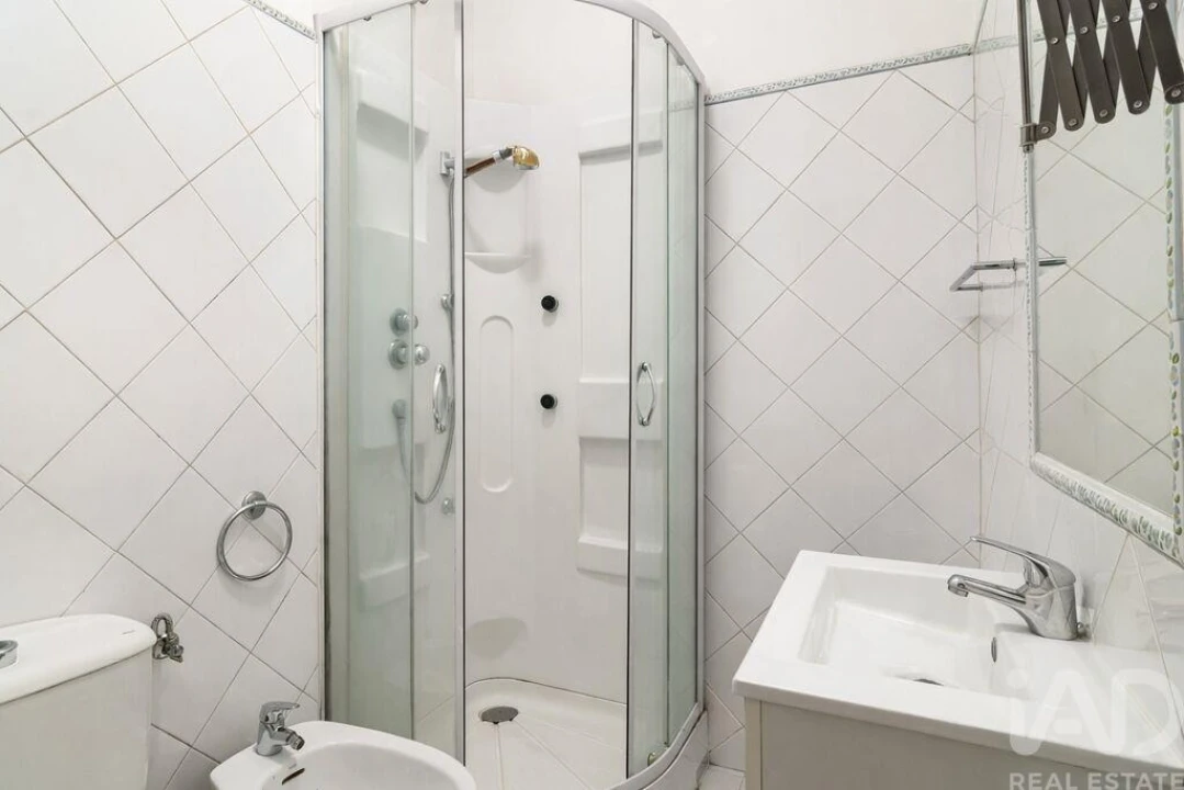 Apartamento T1 para Arrendamento em São Vicente Foto 10
