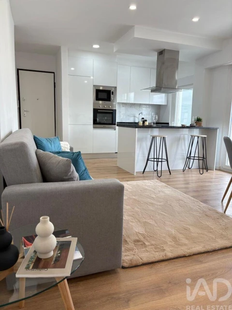 Apartamento T3 para Venda em Benfica
