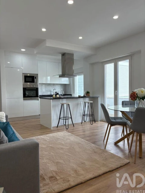 Apartamento T3 para Venda em Benfica