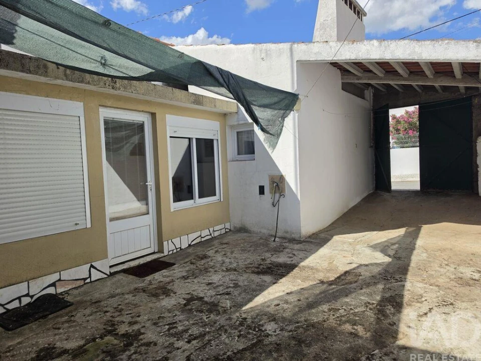 Moradia T2 para Venda em Veiros Foto 17